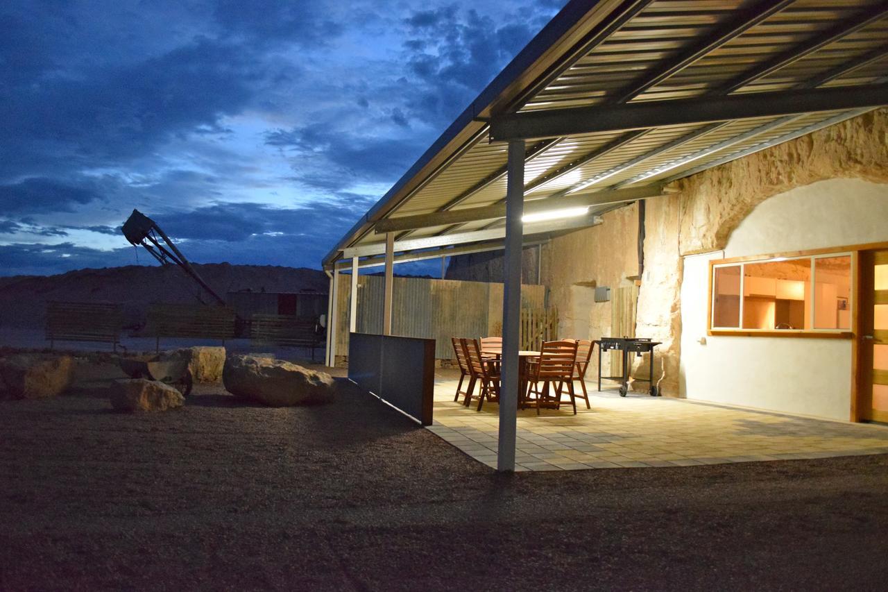 Dug Out B&B Coober Pedy Exterior photo