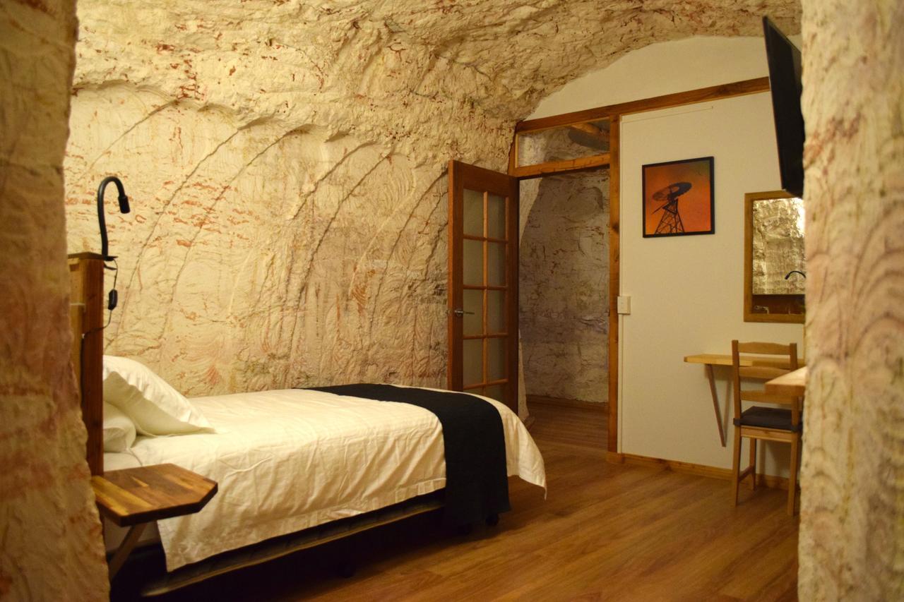 Dug Out B&B Coober Pedy Exterior photo