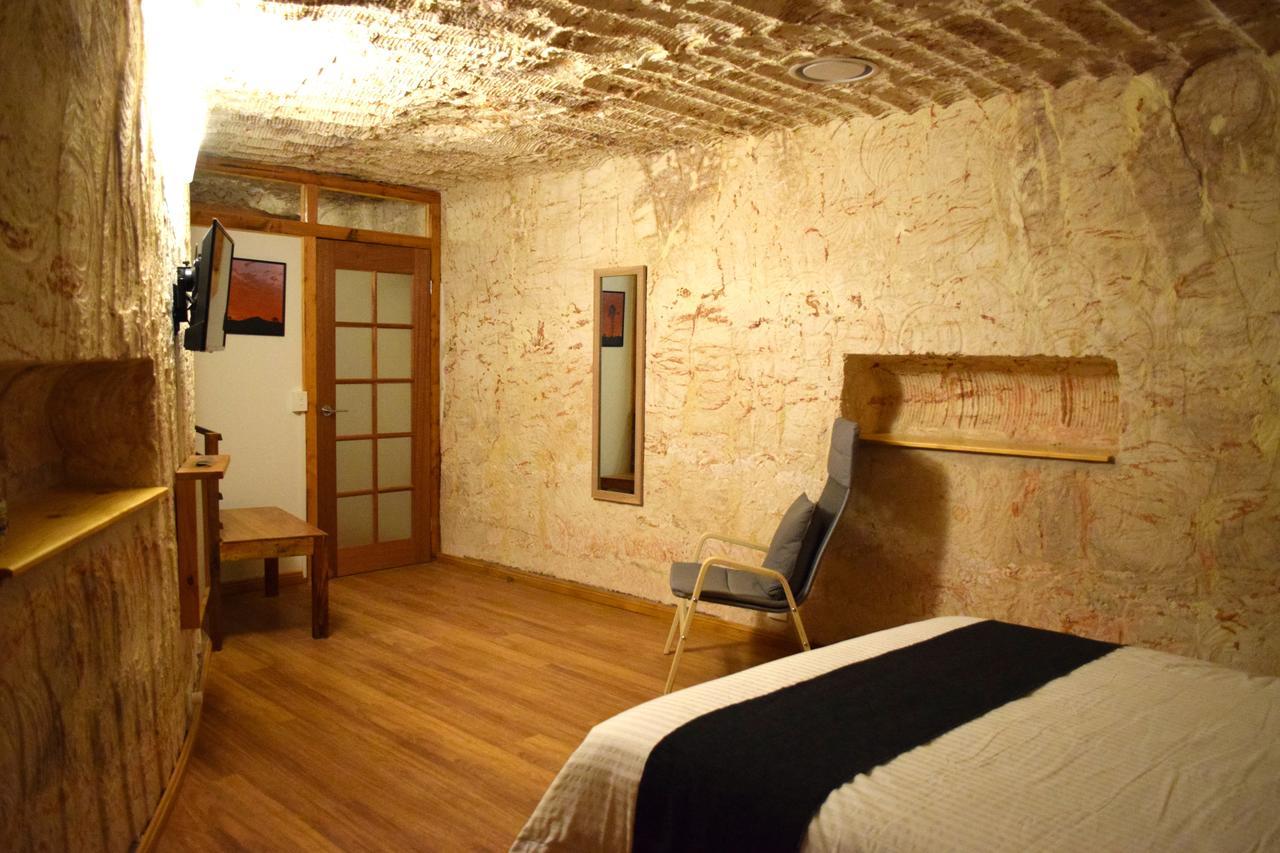 Dug Out B&B Coober Pedy Exterior photo