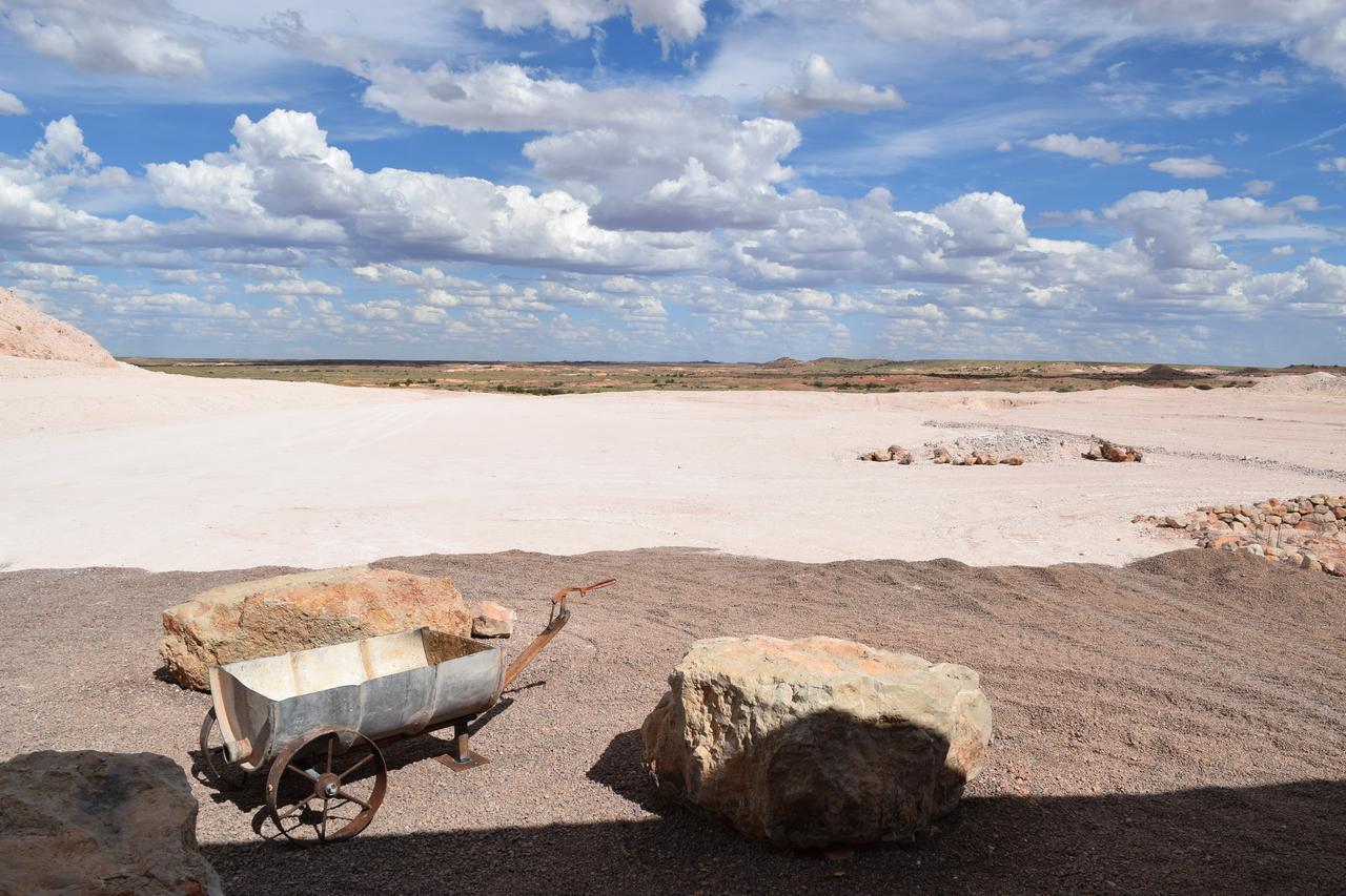 Dug Out B&B Coober Pedy Exterior photo